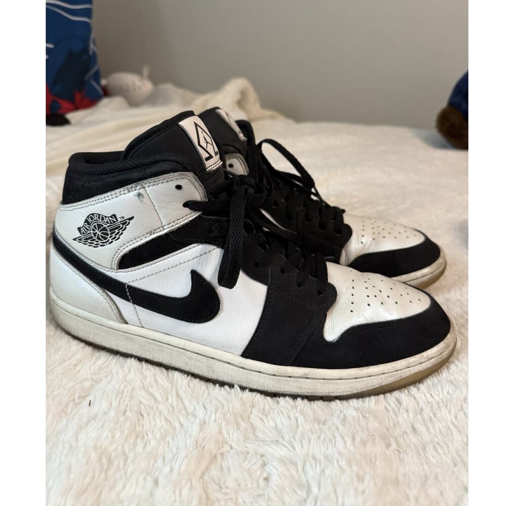 Nike Air Jordan 1 Black White/Ivory Mid Top Men's Basketball Sneakers Lace Up